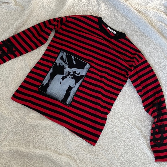 No name brand long sleeved shirt with detailed prints - Picture 1 of 6